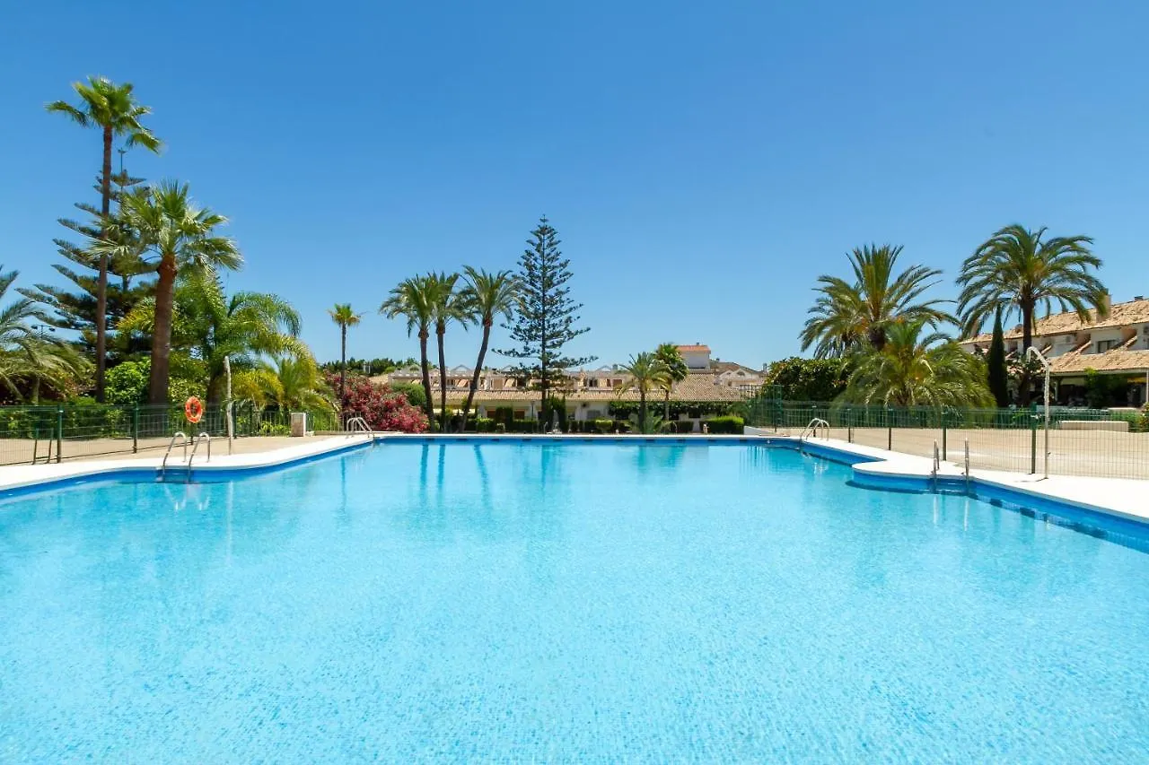 Marbella Banus Suites - Golden Mile Carolina Park Suite Apartment