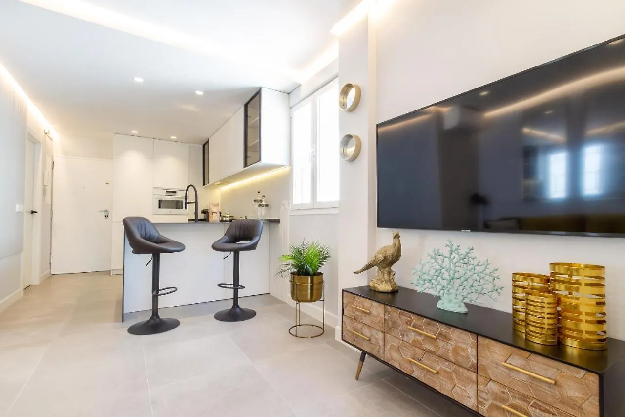 Marbella Banus Suites - Golden Mile Carolina Park Suite Apartment
