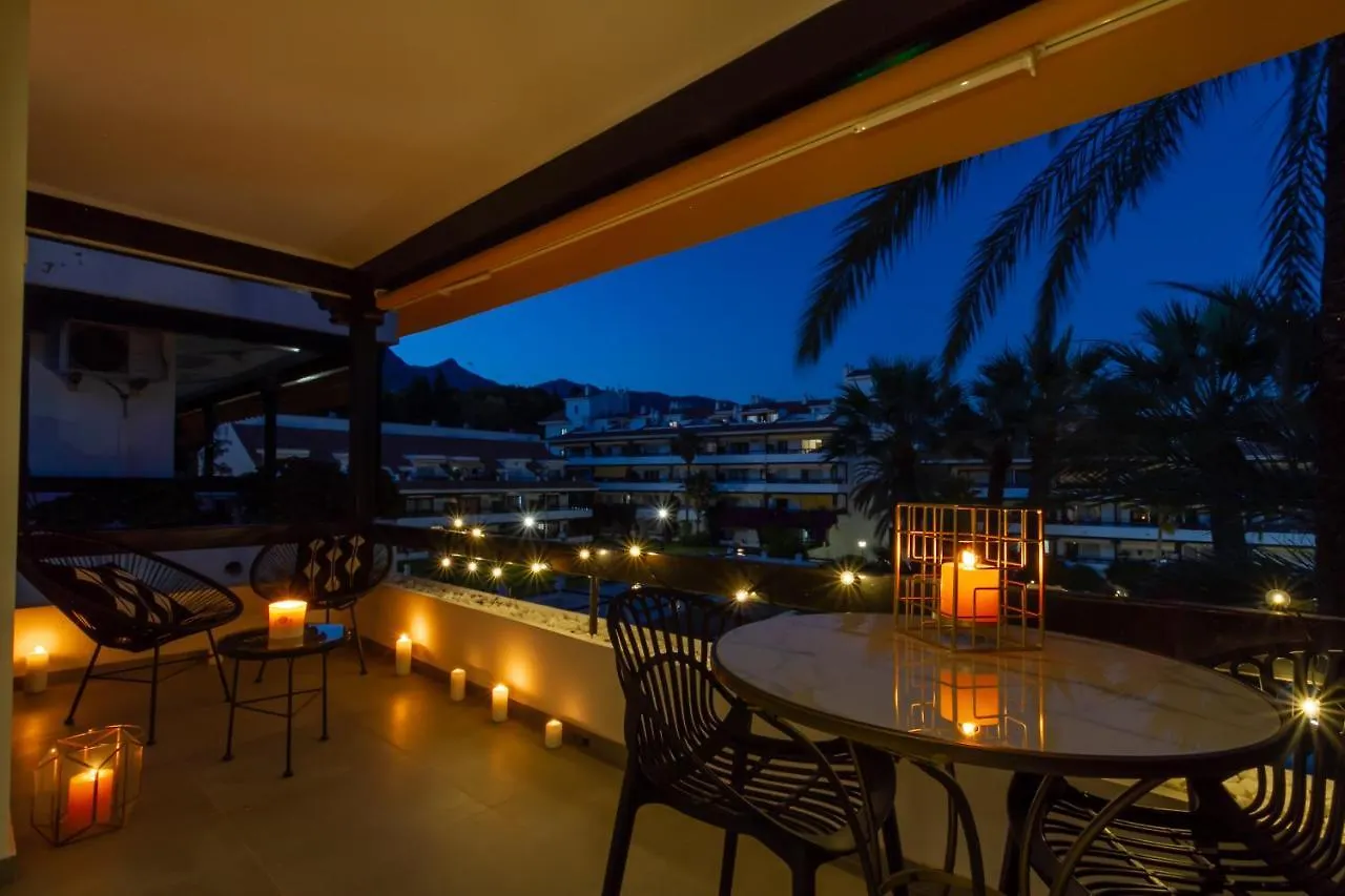 Marbella Banus Suites - Golden Mile Carolina Park Suite Apartment Spain