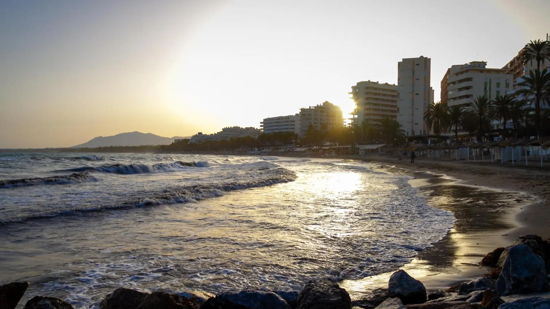 Marbella Banus Suites - Golden Mile Carolina Park Suite Apartment