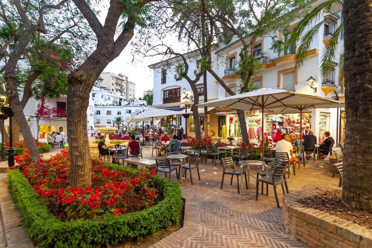 Marbella Banus Suites - Golden Mile Carolina Park Suite Apartment