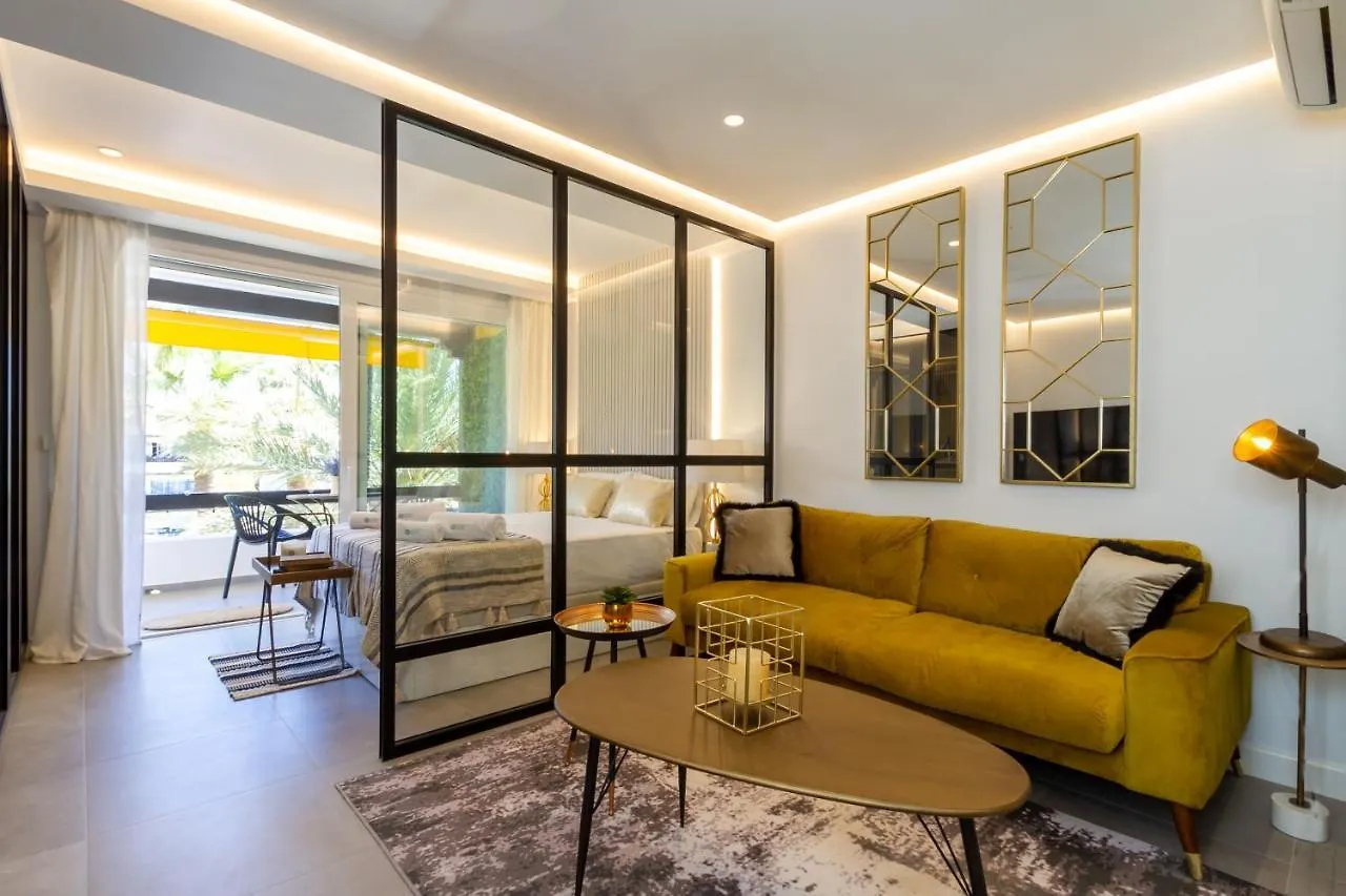 Marbella Banus Suites - Golden Mile Carolina Park Suite Apartment